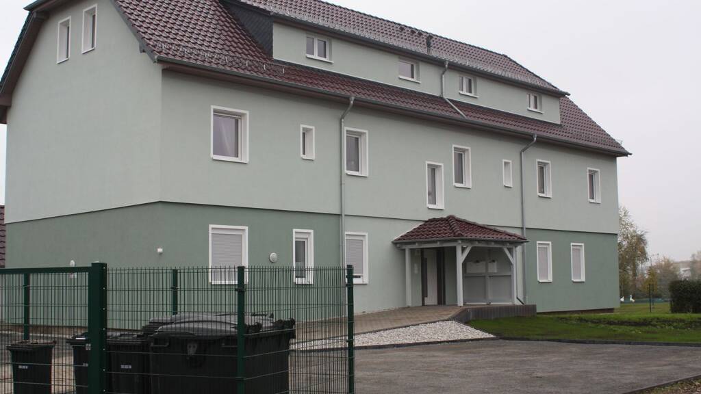 Wohnung zur Miete 572 € 3 Zimmer 81,7 m² Geschoss 1/3 frei ab 01.07.2026 Ebeleben 99713