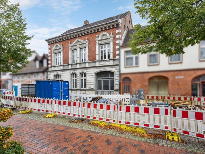 Stadthaus zum Kauf 240.000 € 14 Zimmer 300 m² 379 m² Grundstück Hagenow Hagenow 19230