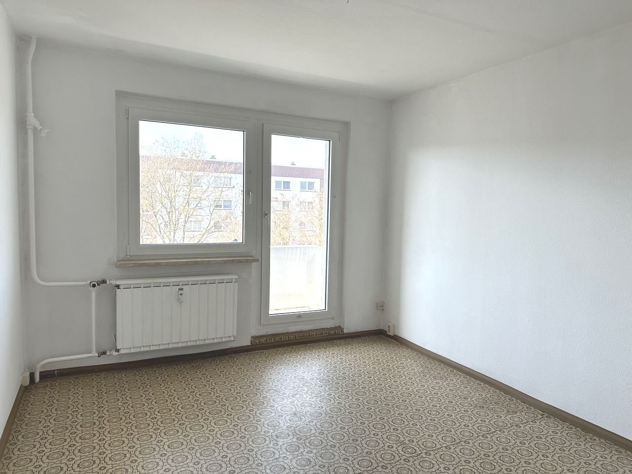 Wohnung zur Miete 190 € 2 Zimmer 41,2 m²<br/>Wohnfläche 4.<br/>Geschoss ab sofort<br/>Verfügbarkeit Schulstraße 2 Thurm Mülsen 08132