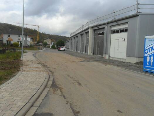 Lagerhalle zur Miete provisionsfrei 4,50 € 534 m² Lagerfläche teilbar ab 267 m² Wiesenweg 17 Goßmannsdorf Ochsenfurt 97199