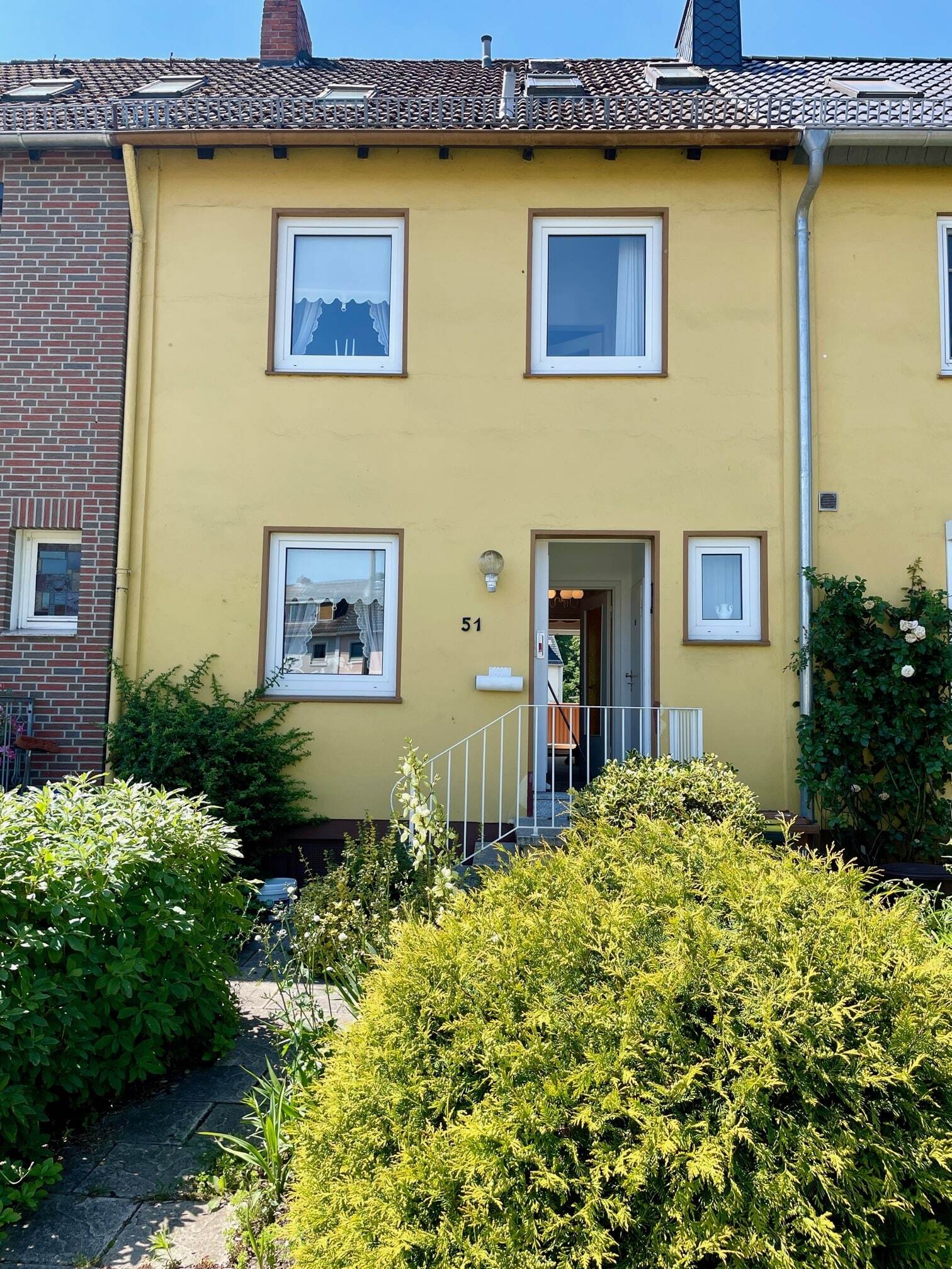 Reihenmittelhaus zum Kauf 249.000 € 6 Zimmer 160 m²<br/>Wohnfläche 251 m²<br/>Grundstück Kattenesch Bremen 28277