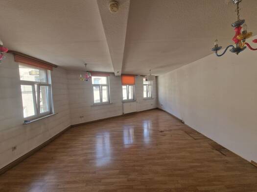 Wohnung zum Kauf 169.000 € 2 Zimmer 69 m² Geschoss 2/4 frei ab sofort Innenstadt Fürth 90762