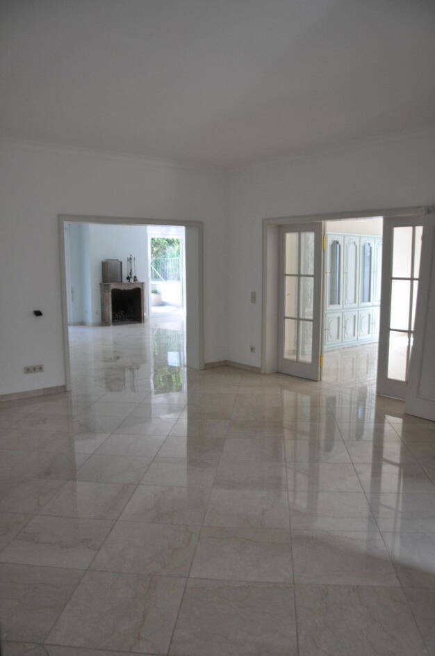 Wohnung zur Miete 2.800 € 4 Zimmer 200 m² EG frei ab 01.12.2025 Sachsenhausen - Süd Frankfurt am Main 60598