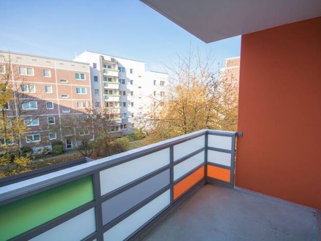Wohnung zur Miete 285 € 1 Zimmer 35,6 m² 3. Geschoss frei ab 01.09.2026 Uranusstraße 45 Trotha Nord 06118