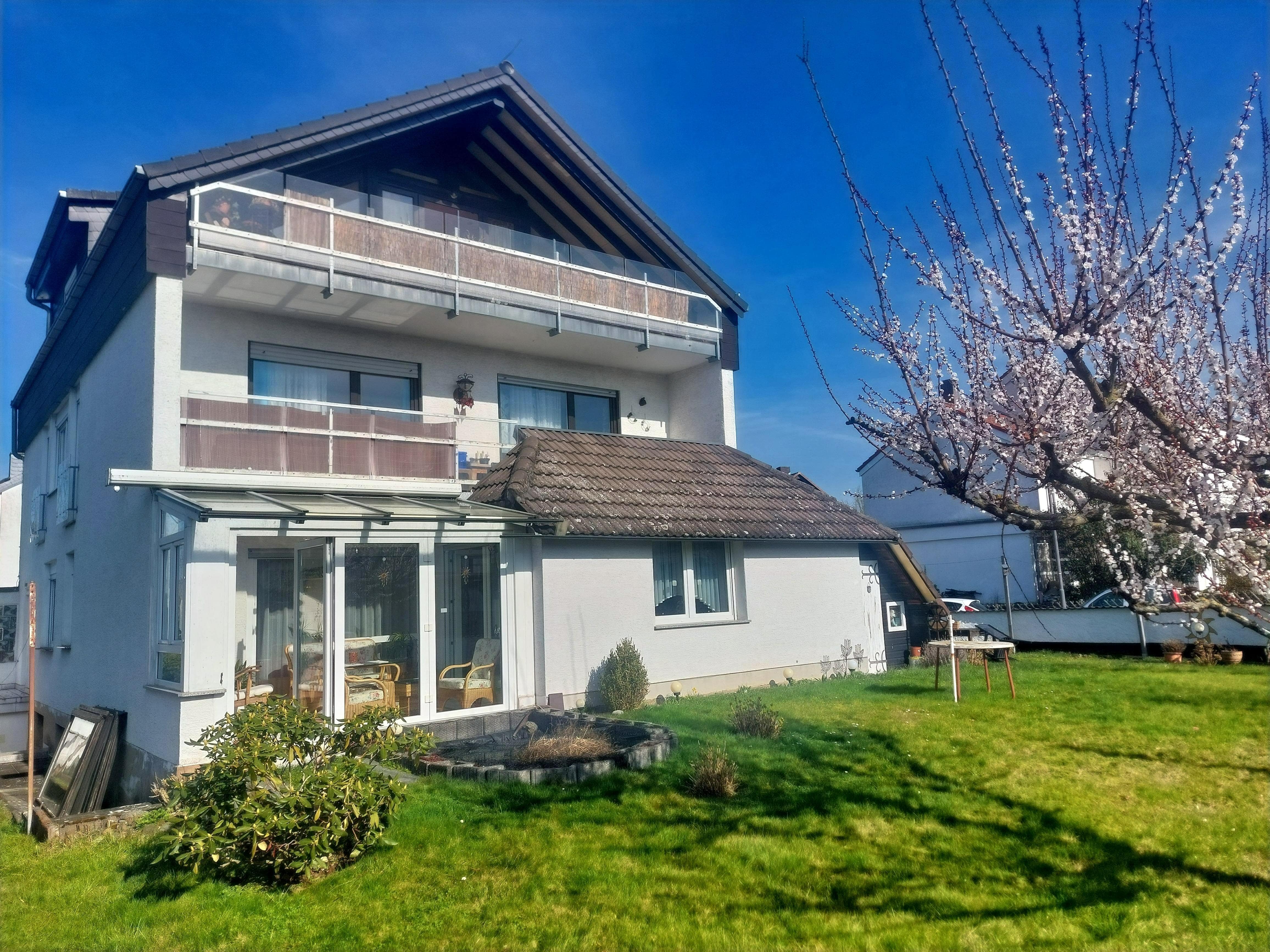 Mehrfamilienhaus zum Kauf 550.000 € 11 Zimmer 255 m²<br/>Wohnfläche 566 m²<br/>Grundstück Assenheim Niddatal 61194