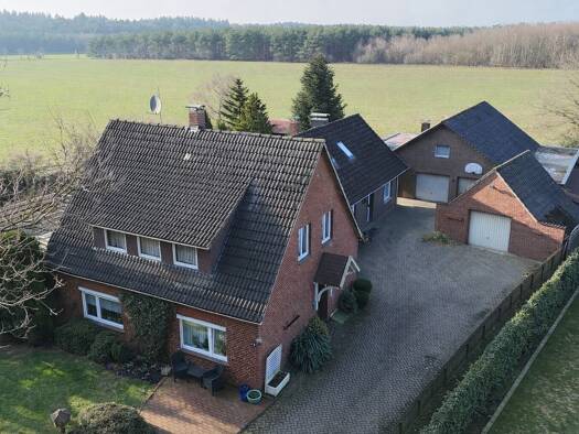 Mehrfamilienhaus zum Kauf provisionsfrei 349.000 € 13 Zimmer 335 m² 2.000 m² Grundstück Ahlhorn Großenkneten 26197