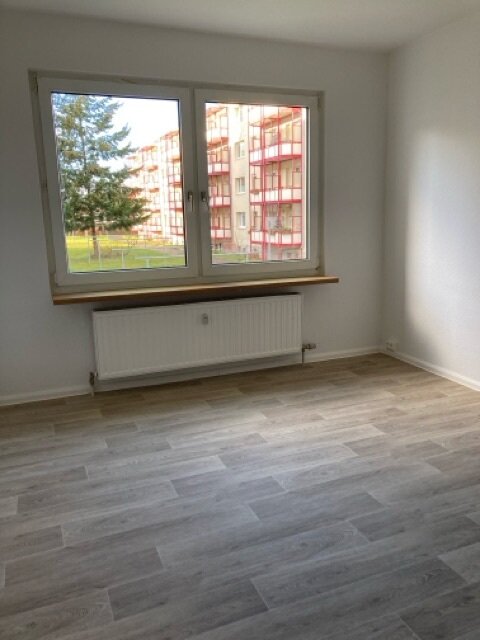 Wohnung zur Miete 709 € 5 Zimmer 123,3 m²<br/>Wohnfläche 1.<br/>Geschoss 01.03.2025<br/>Verfügbarkeit Feldstraße 71 Stadtilm 99326