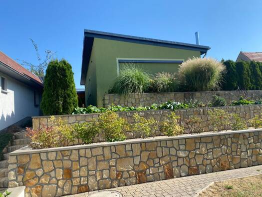 Einfamilienhaus zur Miete 1.200 € 3 Zimmer 120 m² 1.000 m² Grundstück frei ab 01.08.2026 Nünchritz 01612