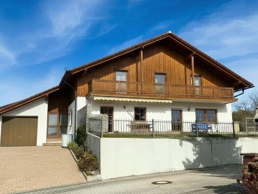 Haus zum Kauf 470.000 € 7 Zimmer 164 m² 900 m² Grundstück frei ab sofort Diepoltskirchen Falkenberg 84326