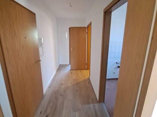 Wohnung zur Miete 246 € 2 Zimmer 41 m² 2. Geschoss Crimmitschau Crimmitschau 08451