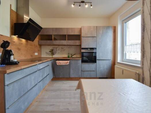 Wohnung zur Miete 601 € 4 Zimmer 92,5 m² Crimmitschau 08451