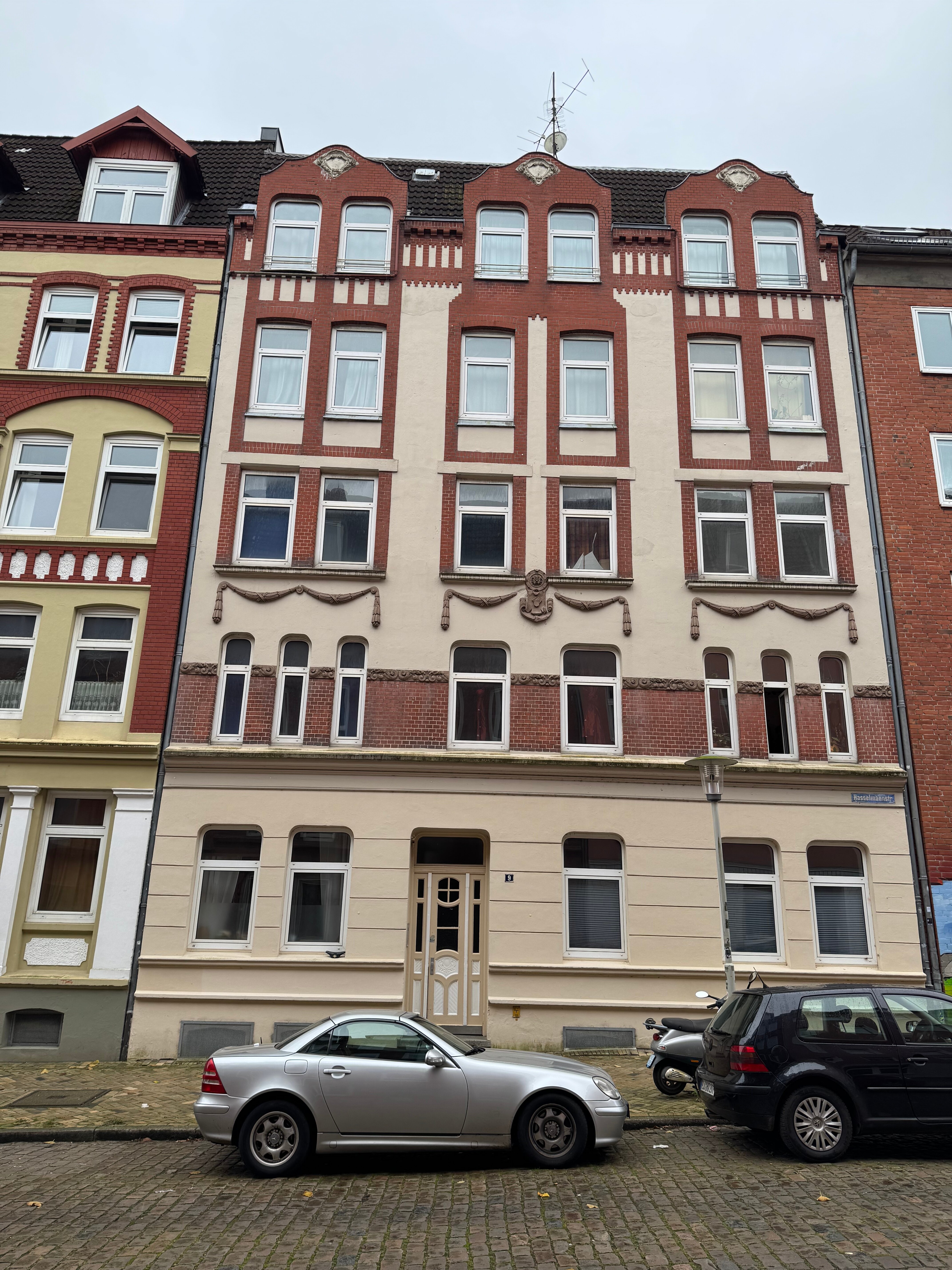 Wohnung zur Miete 550 € 2 Zimmer 47 m²<br/>Wohnfläche 2.<br/>Geschoss ab sofort<br/>Verfügbarkeit Hasselmannstraße 9 Südfriedhof Bezirk 5 Kiel 24114