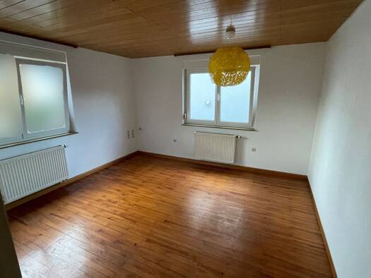 Wohnung zur Miete 850 € 4 Zimmer 87 m² Geschoss EG/2 frei ab 01.09.2026 Gemmingen 75050