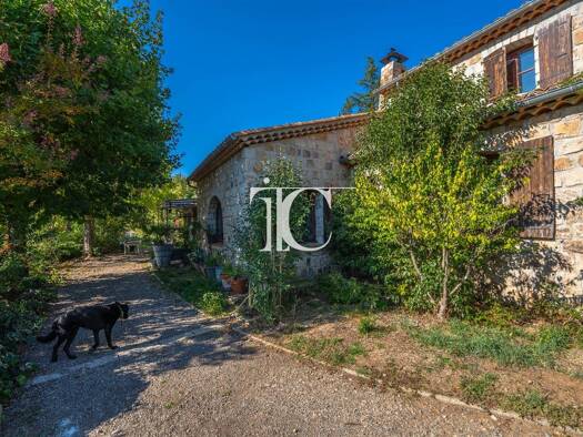 Haus zum Kauf 425.000 € 145 m² 4.490 m² Grundstück Les Vans 07140