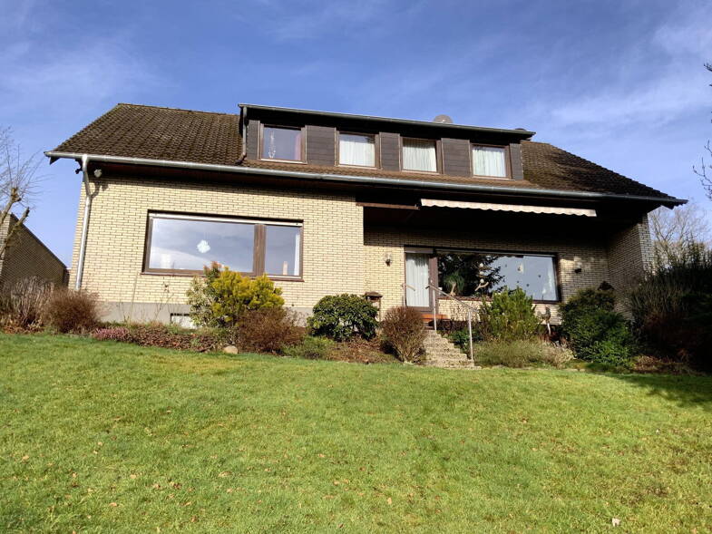 Einfamilienhaus zum Kauf provisionsfrei 395.000 € 9 Zimmer 235 m² 1.310 m² Grundstück Herchen Windeck-Herchen 51570