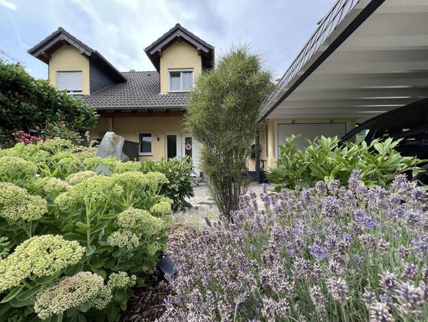 Doppelhaushälfte zum Kauf provisionsfrei 448.000 € 3 Zimmer 143 m² 331 m² Grundstück frei ab 15.10.2026 Obernhof 56379