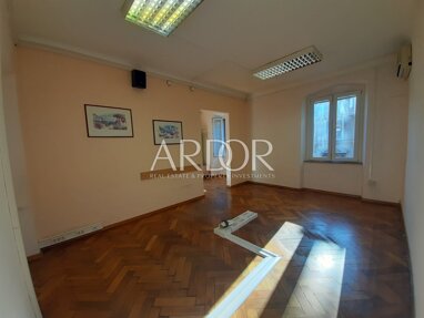 Büro-/Praxisfläche zur Miete 660 € 2 Zimmer Rijeka 51000