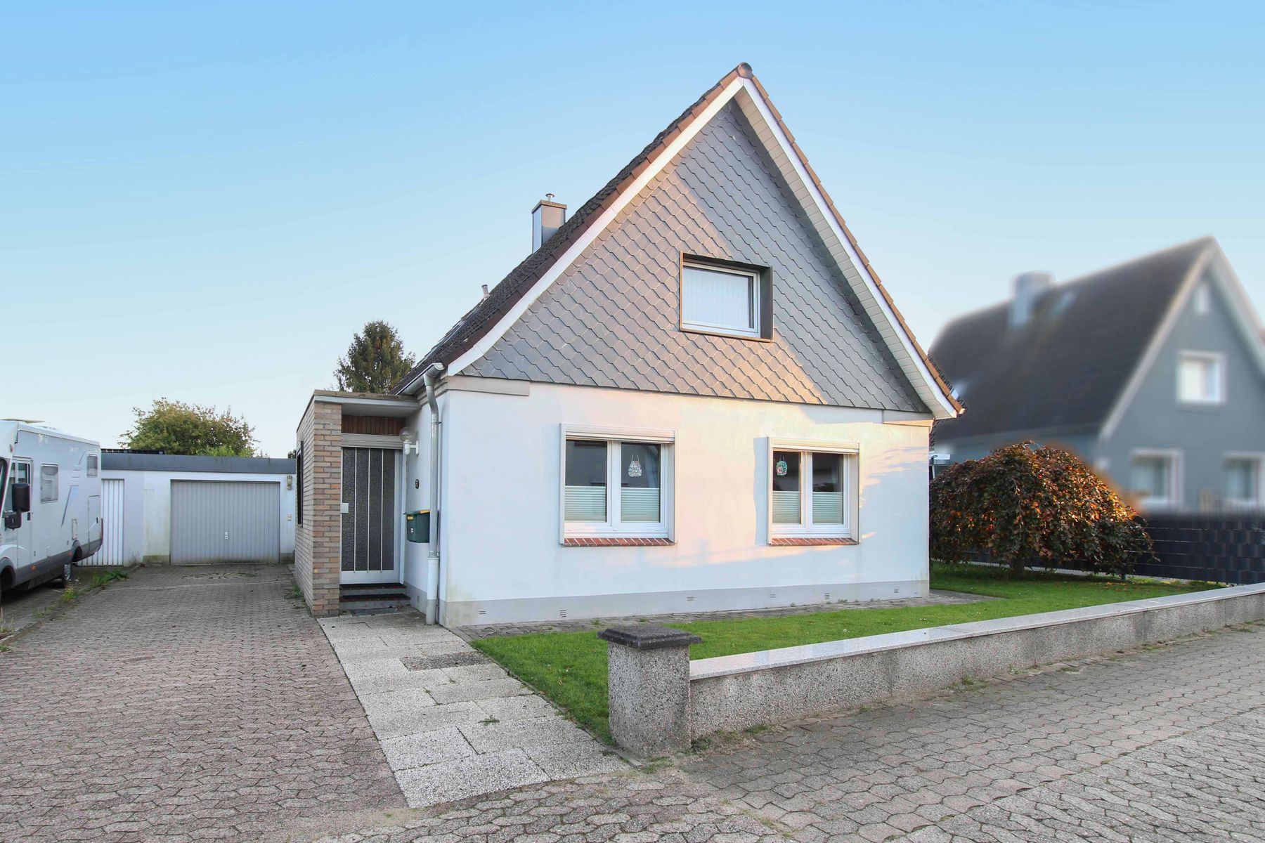 Einfamilienhaus zum Kauf 249.000 € 6 Zimmer 119,2 m²<br/>Wohnfläche 938,2 m²<br/>Grundstück Altenwalde Cuxhaven 27478