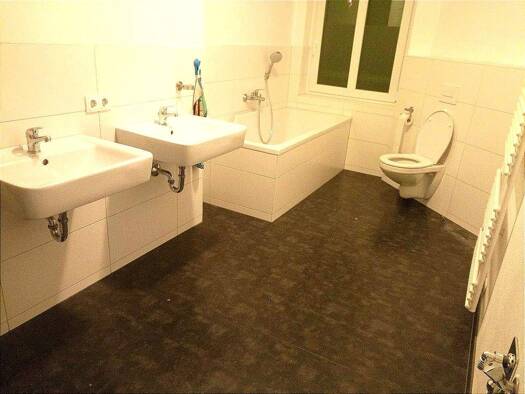 Wohnung zur Miete 600 € 4 Zimmer 100 m² 2. Geschoss Leipziger Straße 141 Pölbitz Zwickau 08058