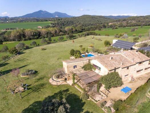 Einfamilienhaus zum Kauf 1.190.000 € 529 m² 34.800 m² Grundstück Cistella 17741