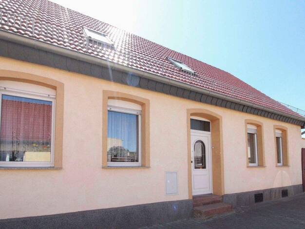 Sonstiges zum Kauf als Kapitalanlage geeignet 45.000 € 6 Zimmer 112,4 m² 571,2 m² Grundstück Löbejün Wettin-Löbejün 06193