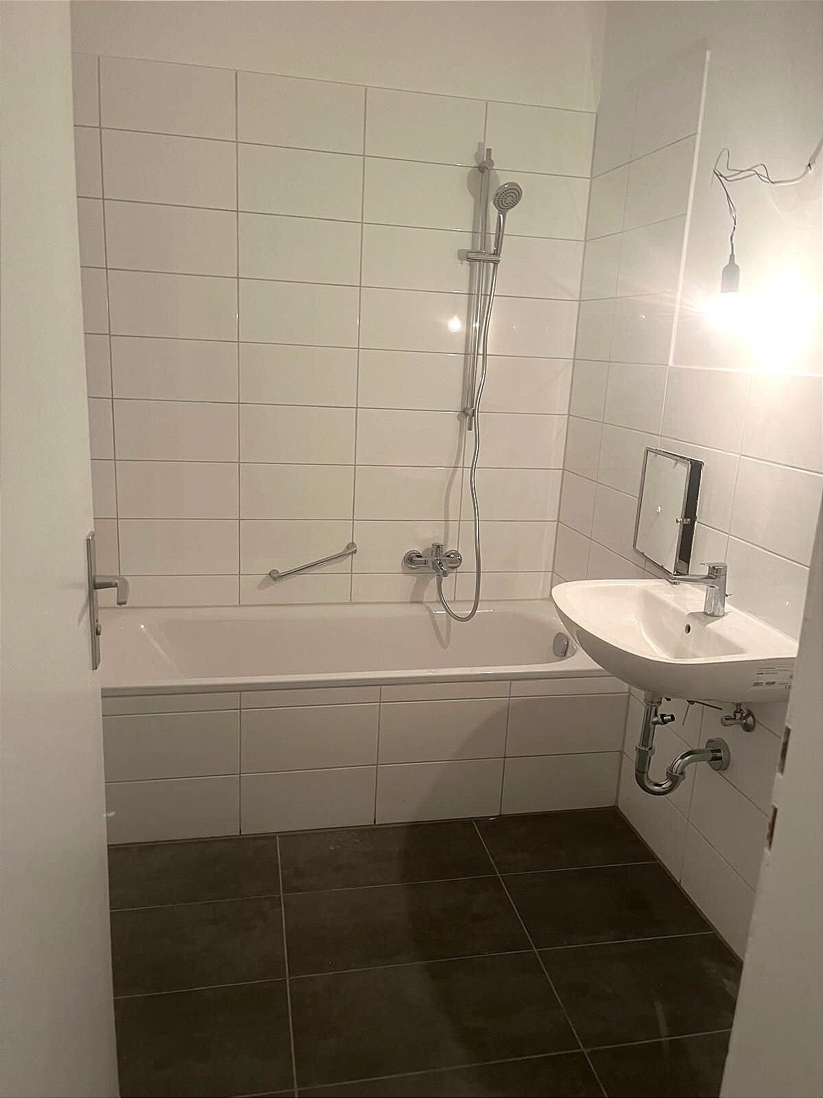 Wohnung zur Miete 974 € 3 Zimmer 77 m²<br/>Wohnfläche 10.<br/>Geschoss ab sofort<br/>Verfügbarkeit Bischofsheim Maintal 63477