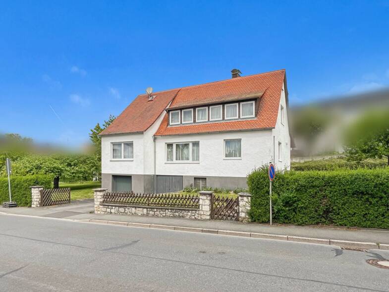 Einfamilienhaus zum Kauf 239.900 € 6 Zimmer 130 m² 1.176 m² Grundstück Neudrossenfeld Neudrossenfeld 95512