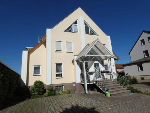 Mehrfamilienhaus zum Kauf als Kapitalanlage geeignet 215.000 € 7 Zimmer 199 m² 324 m² Grundstück August-Bebel-Straße 22 Falkenberg Falkenberg/Elster 04895