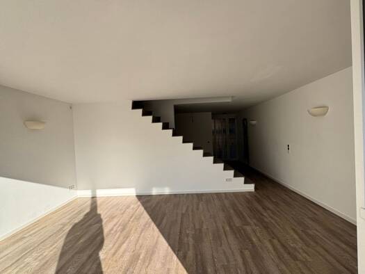 Reihenhaus zur Miete 2.100 € 4,5 Zimmer 100 m² 170 m² Grundstück frei ab 01.12.2025 Neuröthenbach Nürnberg 90449