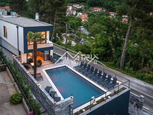 Haus zum Kauf 2.500.000 € 8 Zimmer 410 m² Opatija - Centar, Opatija Opatija