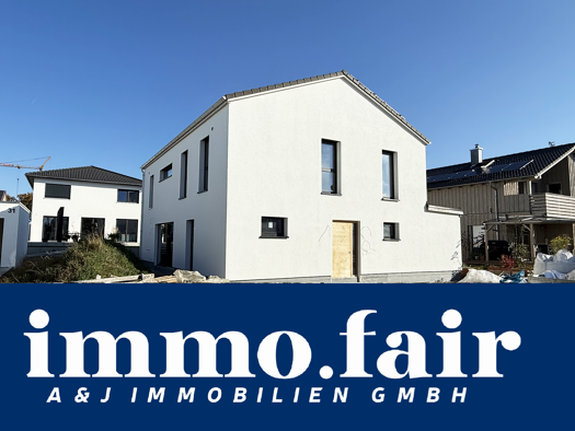 Haus zum Kauf - Erstbezug 598.000 € 6 Zimmer 220 m² 440 m² Grundstück frei ab sofort Dürrlaustr.33 Hülben 72584