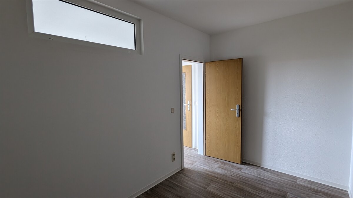 Apartment zur Miete 475 € 4 Zimmer 78,6 m²<br/>Wohnfläche 3.<br/>Geschoss Karl-Marx-Straße 11 Spremberg Spremberg 03130