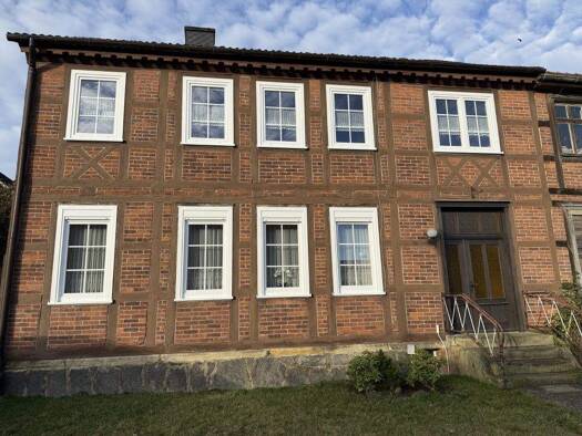 Doppelhaushälfte zum Kauf 92.000 € 6 Zimmer 160 m² 2.637 m² Grundstück frei ab sofort Stöckheim 41 Stöckheim Rohrberg 38489