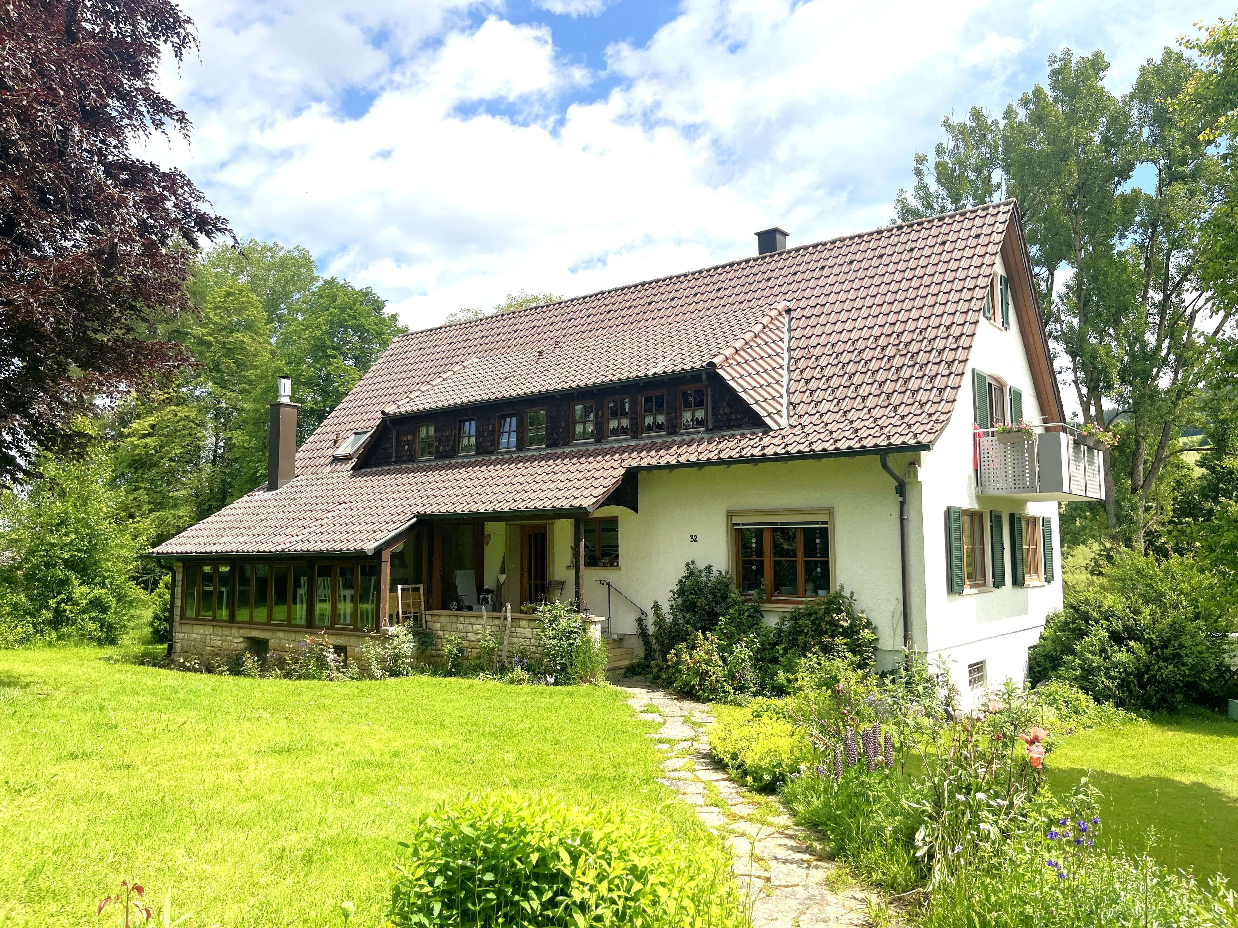 Mehrfamilienhaus zum Kauf 558.000 € 9 Zimmer 208 m²<br/>Wohnfläche 6.334 m²<br/>Grundstück Talheim 78607