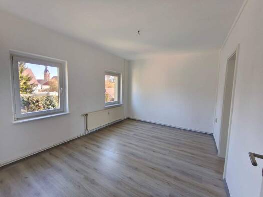 Wohnung zur Miete 289 € 2 Zimmer 48 m² 1. Geschoss frei ab sofort August-Bebel-Straße 13 Regis-Breitingen 04565