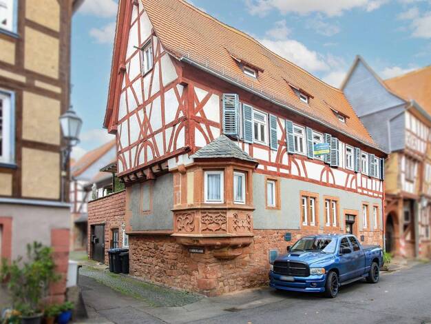 Mehrfamilienhaus zum Kauf 395.000 € 8 Zimmer 195,1 m² 185,1 m² Grundstück frei ab sofort Büdingen 63654