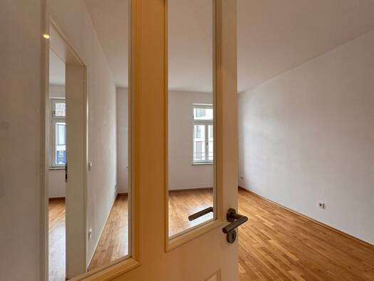 Wohnung zur Miete 936 € 2 Zimmer 62,4 m² 2. Geschoss frei ab sofort Shakespeare Straße 66 Zentrum-Süd Leipzig 04107
