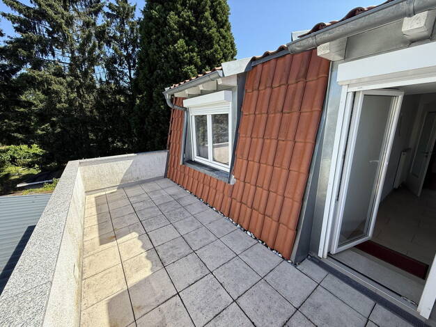 Wohnung zur Miete 1.950 € 4 Zimmer 130 m² Dachgeschoss, 2. Geschoss Fischbacherstrasse 22 Kelkheim Kelkheim (Taunus) 65779