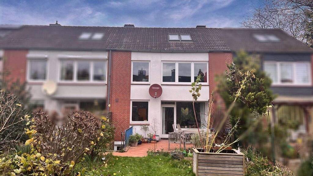 Reihenmittelhaus zum Kauf 247.500 € 4,5 Zimmer 105 m² 227 m² Grundstück frei ab sofort Eutin 23701