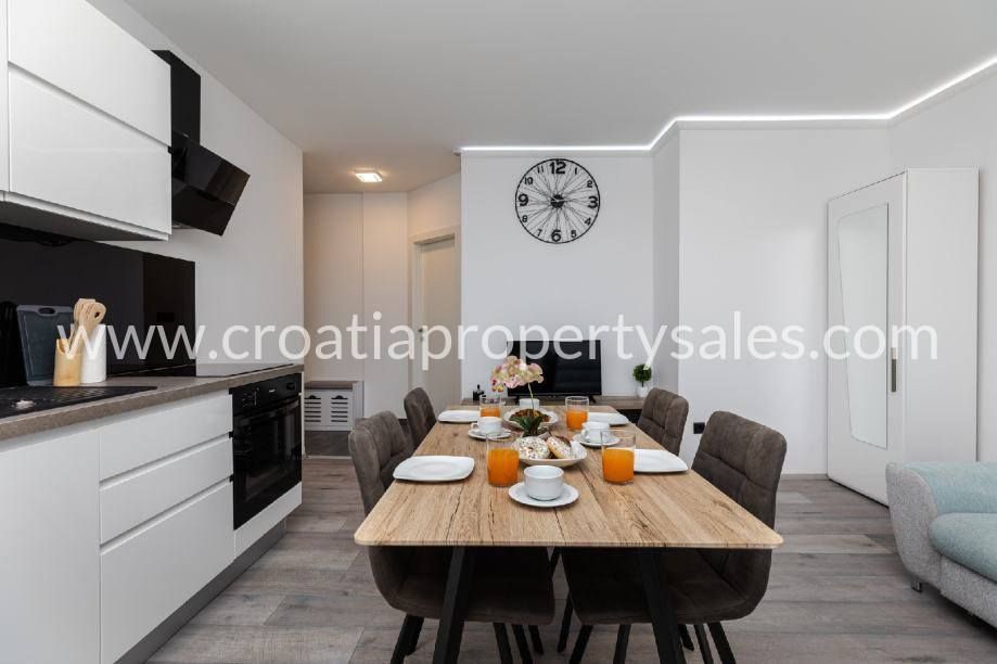 Wohnung zum Kauf 420.000 € 2 Zimmer 75 m²<br/>Wohnfläche Split