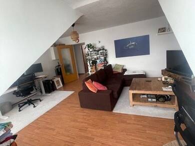Wohnung zur Miete 590 € 2,5 Zimmer 74 m² Dachgeschoss, 5. Geschoss Friedrich-Wilhelm-Straße 87 Dellviertel Duisburg 47051