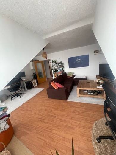 Wohnung zur Miete 590 € 2,5 Zimmer 74 m² Dachgeschoss, 5. Geschoss Friedrich-Wilhelm-Straße 87 Dellviertel Duisburg 47051