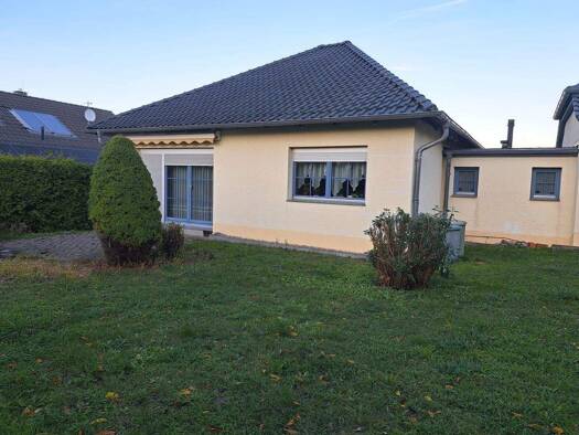 Bungalow zum Kauf 348.000 € 3 Zimmer 105 m² 456 m² Grundstück frei ab sofort Im Zweibuchenfelde 30 Ettersburg 99439