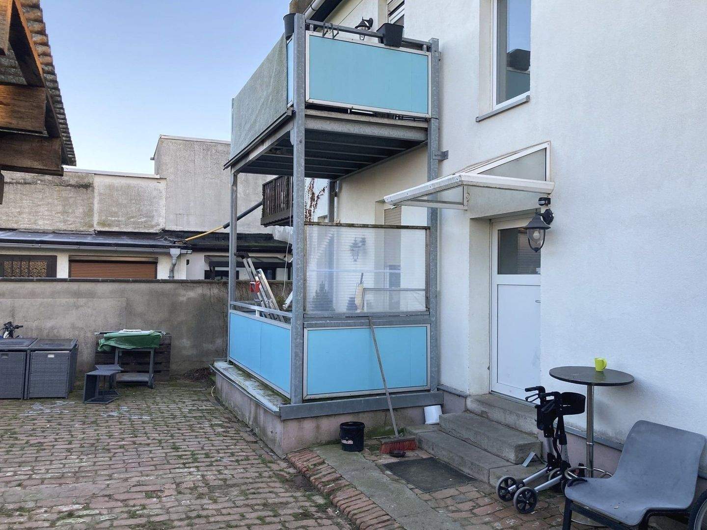 Immobilie in Bernburg - Solide Renditeobjekt - Voll vermietet, gepflegt, Ausbaupotenzial für zukünftige Nutzung ! - Bild 2