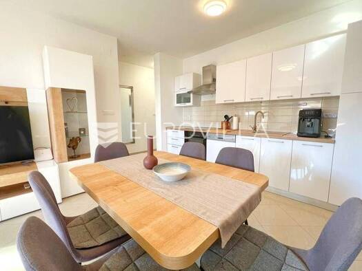 Wohnung zum Kauf 245.000 € 2 Zimmer 84 m² 1. Geschoss Liznjan Liznjan