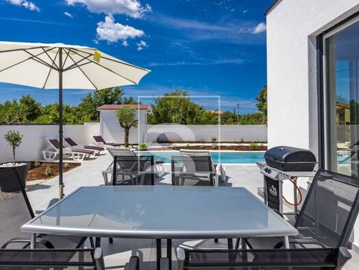 Einfamilienhaus zur Miete 1.600 € 4 Zimmer 501 m² Grundstück Svetvinčenat 52342