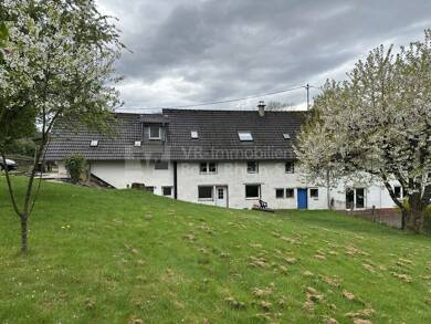 Mehrfamilienhaus zum Kauf 289.500 € 9 Zimmer 147 m² 1.089 m² Grundstück Feld Much 53804