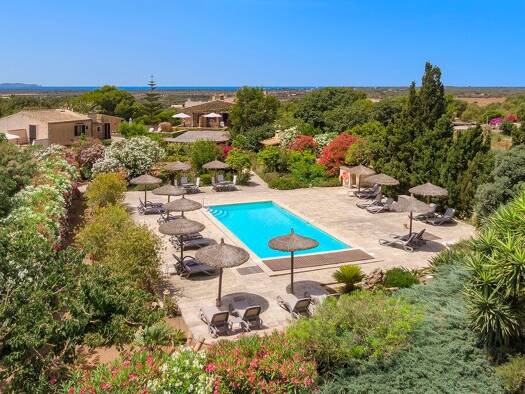 Hotel zum Kauf 6.500.000 € 12 Zimmer 894 m² Gastrofläche 17.363 m² Grundstück ses Salines 07640