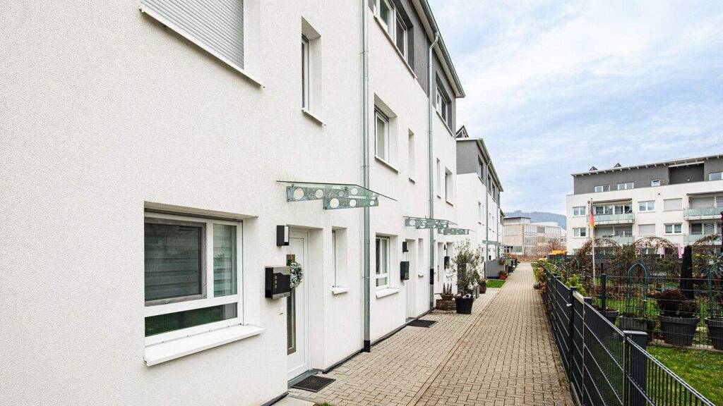Reihenmittelhaus zum Kauf 629.000 € 5 Zimmer 142 m² 160,8 m² Grundstück Bad Säckingen 79713