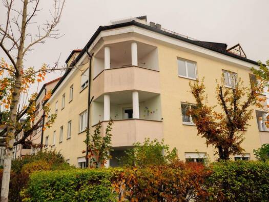Wohnung zum Kauf provisionsfrei 299.000 € 3 Zimmer 85 m² 2. Geschoss Meißener Straße 1 Neumarkt Neumarkt in der Oberpfalz 92318